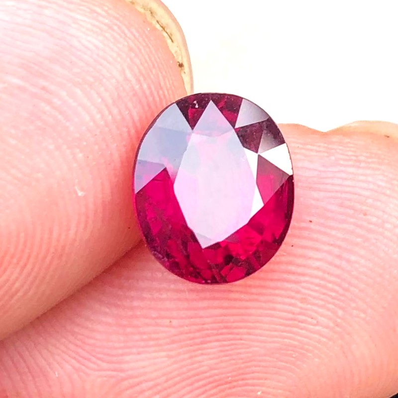 Natural Rhodolite garnet 3.50Ct
