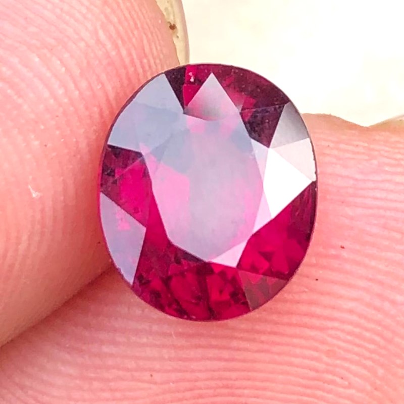 Natural Rhodolite garnet 3.40 Ct (2)